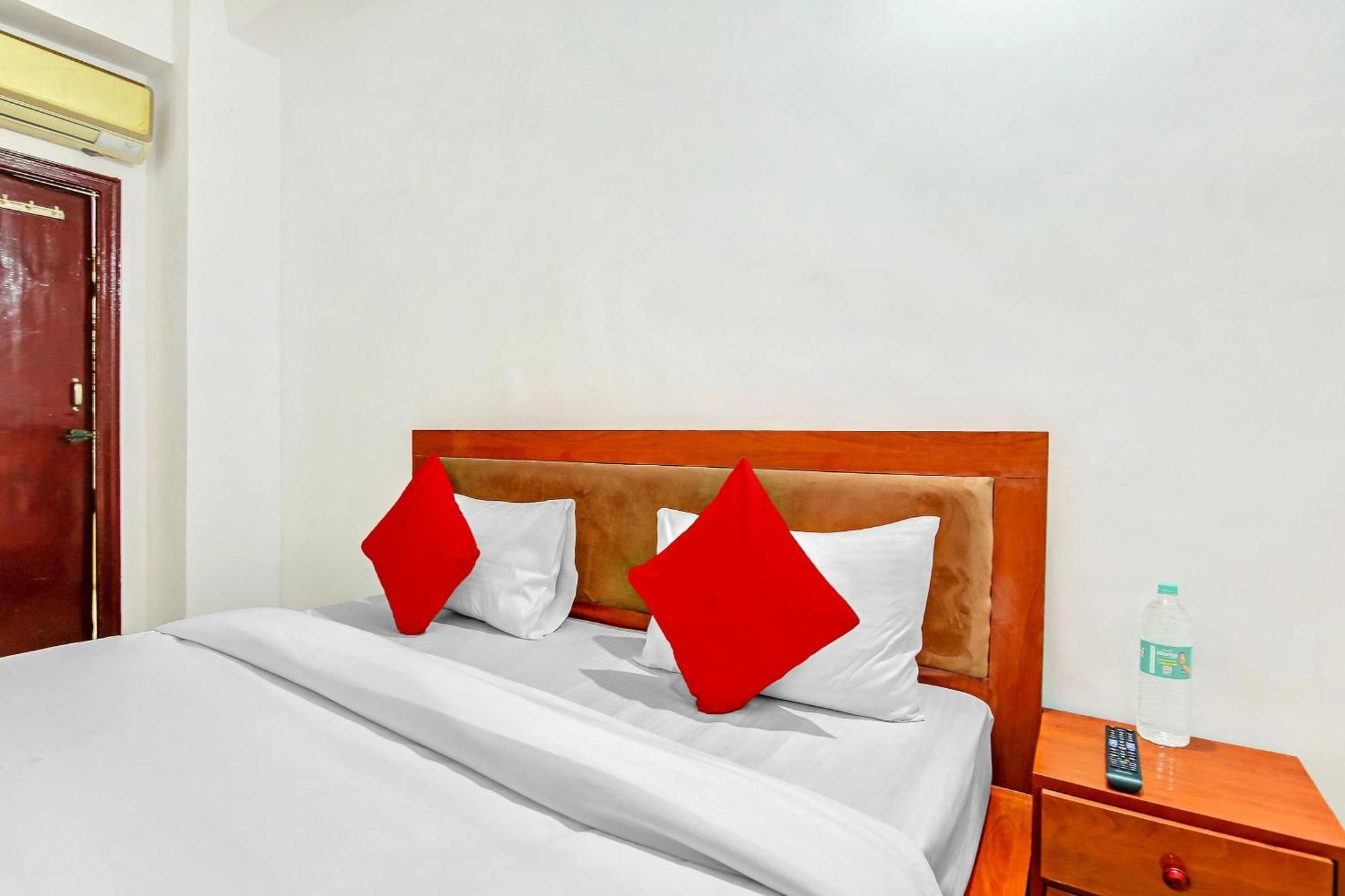 גאזיאבאד Hotel O Yash Hotel מראה חיצוני תמונה