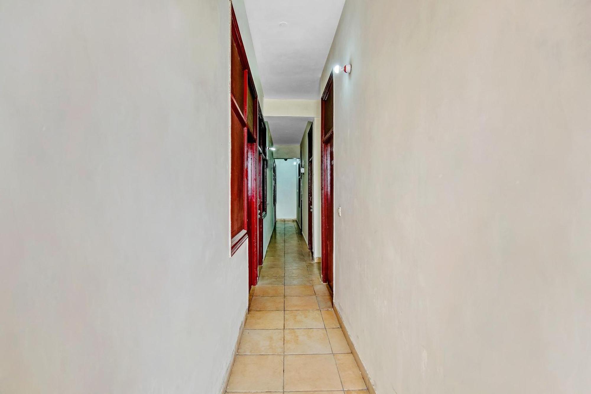 גאזיאבאד Hotel O Yash Hotel מראה חיצוני תמונה