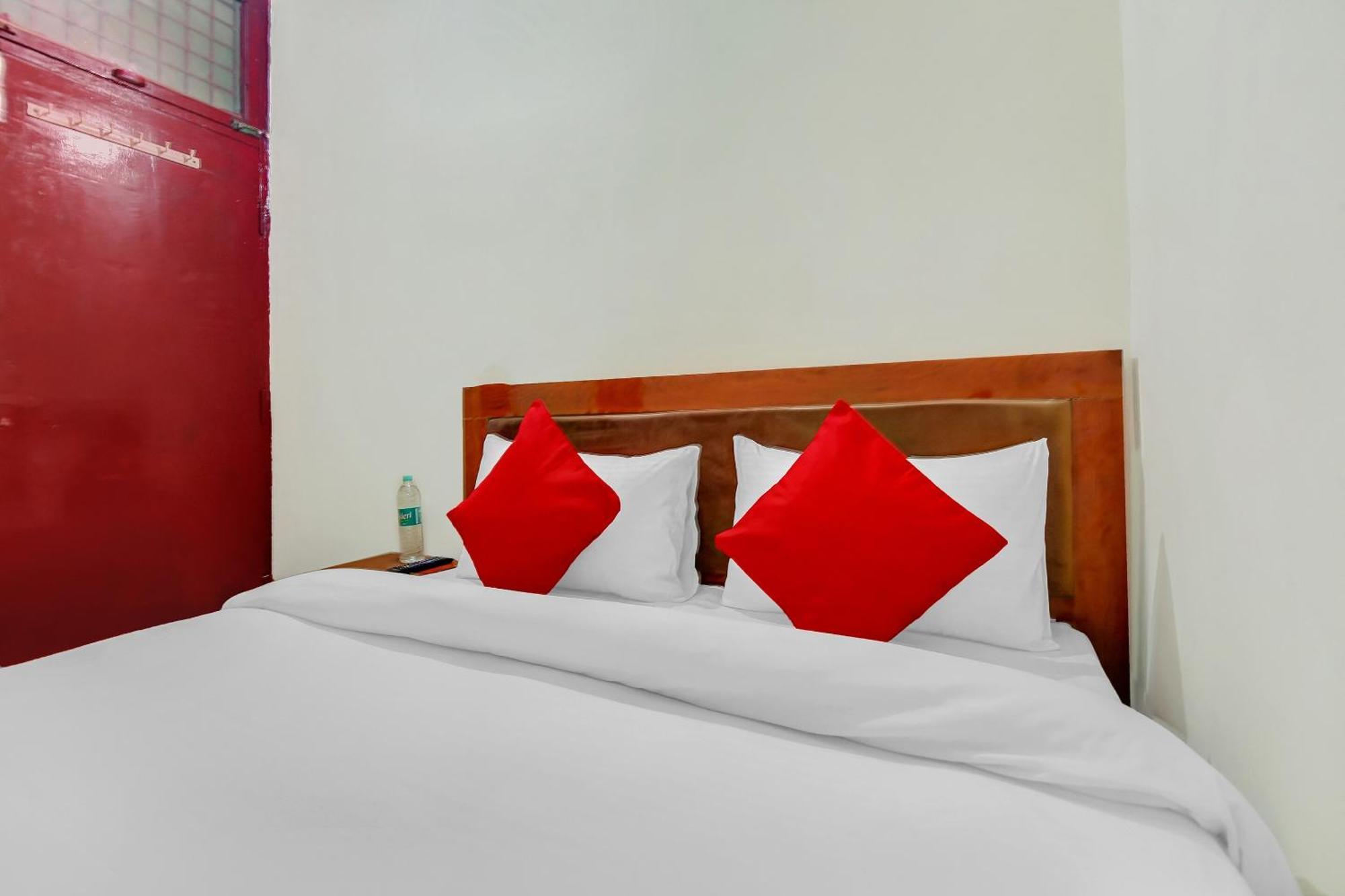 גאזיאבאד Hotel O Yash Hotel מראה חיצוני תמונה