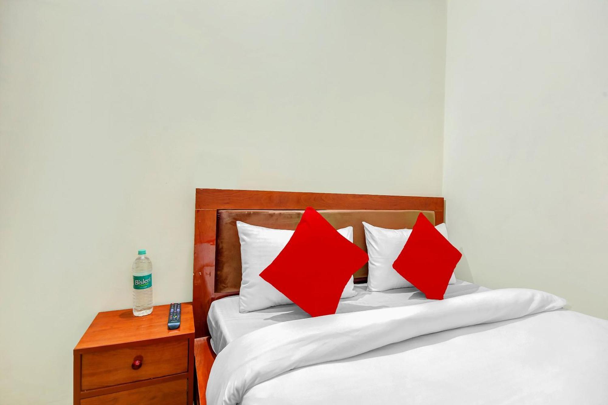 גאזיאבאד Hotel O Yash Hotel מראה חיצוני תמונה